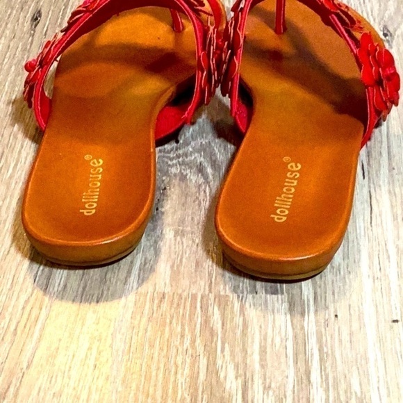 Dollhouse Sandals, Size 8/38, Red With Flowers. - Picture 3 of 5
